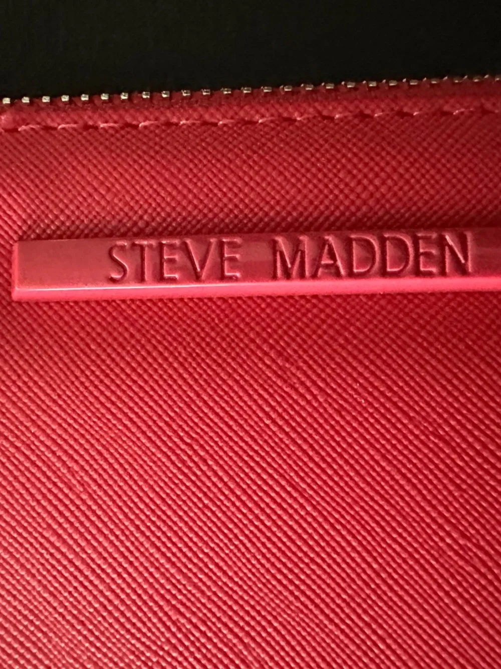 Steve Madden Pink (Berry) SLG-2700 Wristlet Wallet Zip MSRP $54. NWT In Box